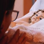 El Niño Jesús en nuestro portal cada Año Nuevo nos da la oportunidad perfecta para rezar a Dios en el silencio y el recogimiento de la primera noche.