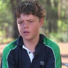 Austin nadó 4 kilómetros hasta la orilla para dar la alarma tras ser arrastrado por el mar con su madre y sus hermanos.