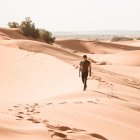 "El crecimiento en la vida espiritual no proviene de grandes gestos, sino de aceptar nuestra pobreza y permitir que Dios obre en ella".