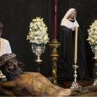 La familia malagueña que prepara cada año la corona de espinas del Cristo de Mena, o Cristo de la Buena Muerte