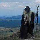 Merlín en El Ciclo de Pendragón, de DailyWire+, es un druida pero también un cristiano sincero, hijo del bardo Taliesin