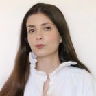 Carlota Santos (@carlotydes), autora de Santas: 50 mujeres de fe ilustradas.