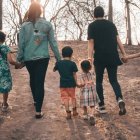 La prioridad familiar de innumerables mujeres es el gran objetivo a batir por el sistema dominado por la ideología feminista.