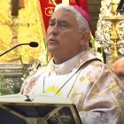 El obispo Rafael Zornoza, durante una de sus homilías cuando era obispo de Cádiz y Ceuta.