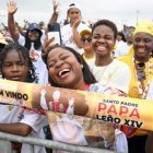 Entusiasmo por el Papa León XIV entre los asistentes a la misa con el Pontífice en Angola