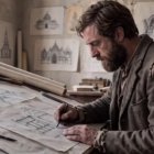 Antonio Gaudí, andrajoso, delineando la Sagrada Familia en la serie de vídeos IA Con El Papa