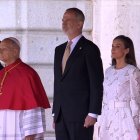 El Papa León XIV junto a los Reyes de España en el Palacio Real