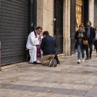 Esta imagen se pudo ver con facilidad en los alrededores de la Plaza de la Concordia, donde celebró la misa el sábado el Papa León.