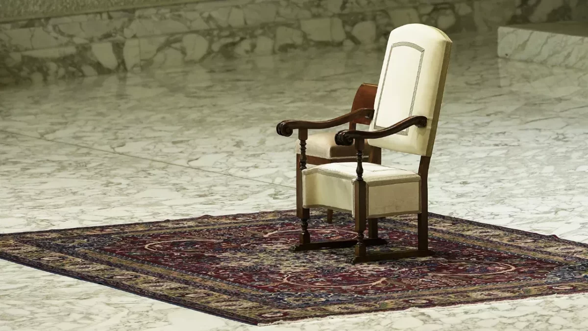 Pide que tenga valentía para enfrentar las críticas, las persecuciones o los escándalos con firmeza.