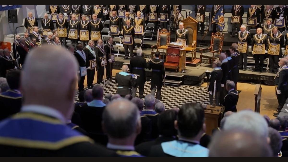 La Gran Logia Unida de Inglaterra celebrando su 300 aniversario.