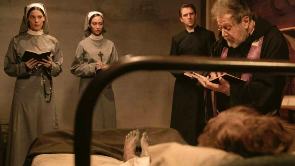 Dan Stevens y Al Pacino, dos sacerdotes, joven y anciano, con un enemigo común: Satanás.