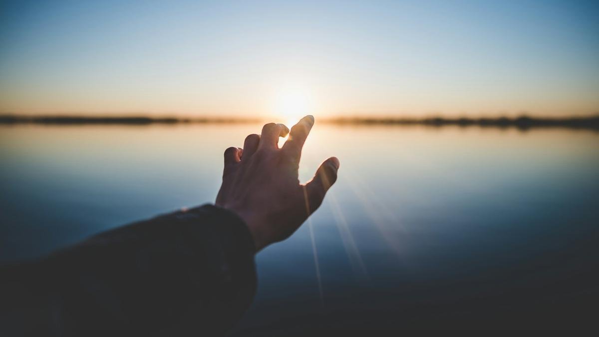 Los 'nuevos místicos' cristianos proponen un bienestar puramente emocional y prescinden de los sacramentos, fundamento de la mística auténtica.