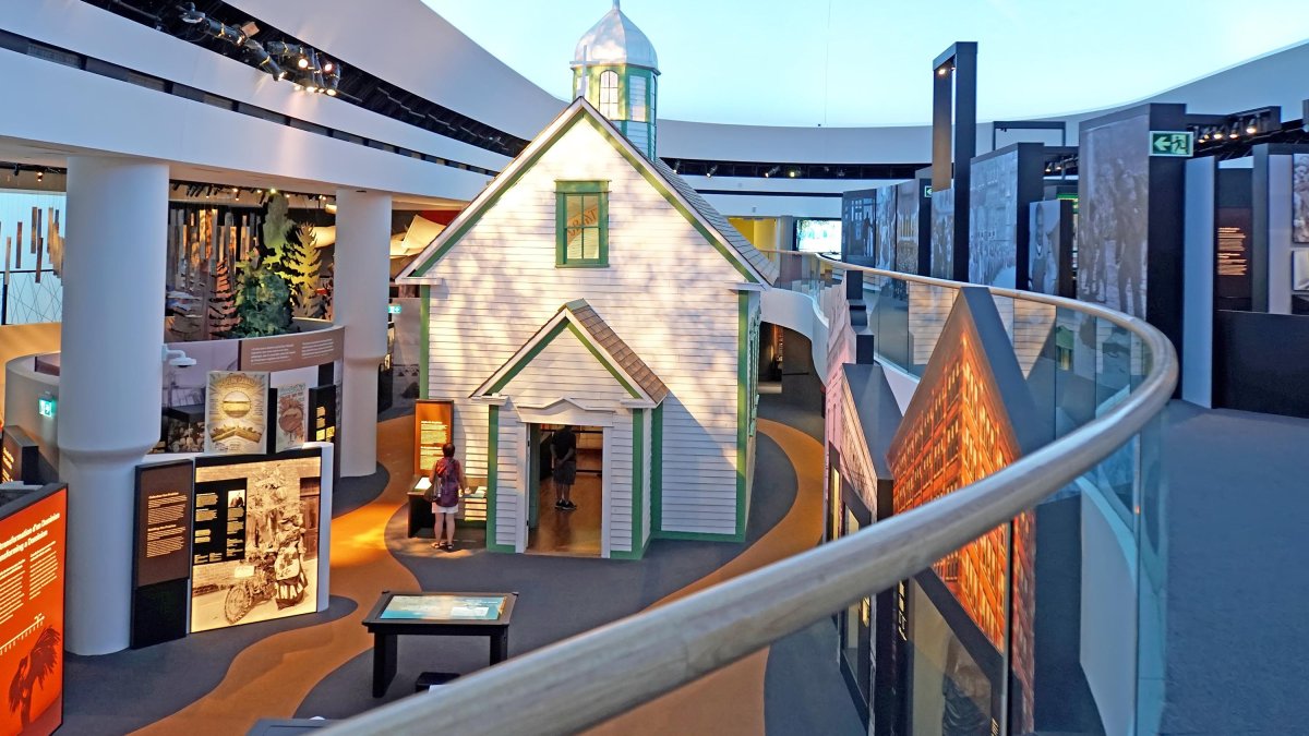 Fue construida por inmigrantes católicos ucranianos entre 1915 y 1928.