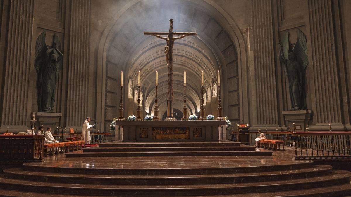 El Altar Mayor de la basílica de la Santa Cruz del Valle de los Caídos.