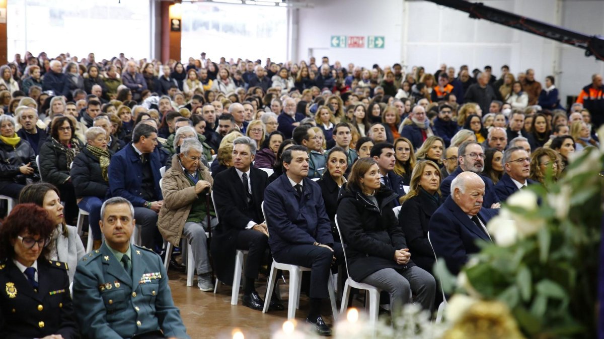 Cientos de personas asistieron al funeral católico en Adamuz esta pasada semana.