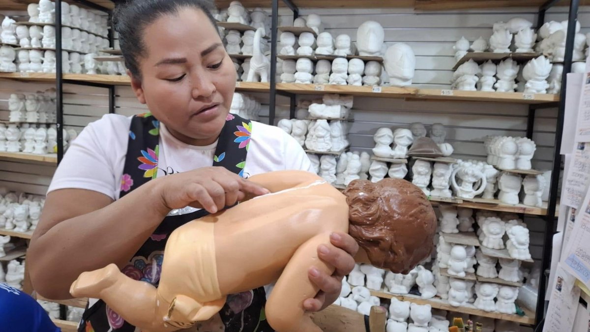 En el mercado Jáuregui hay reparadores que tienen cerca de 25 años llevando a cabo esta actividad.
