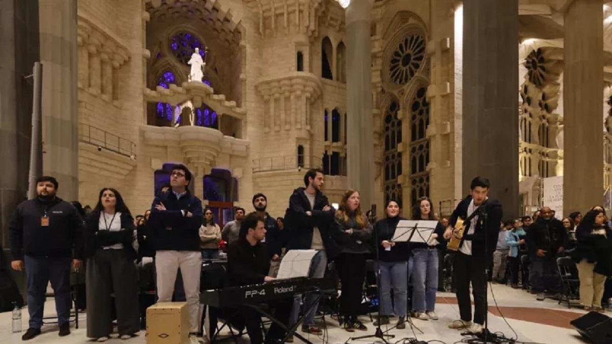 Músicos de Effetá en la Sagrada Familia de Barcelona, al cumplirse 10 años de estos retiros en esa diócesis