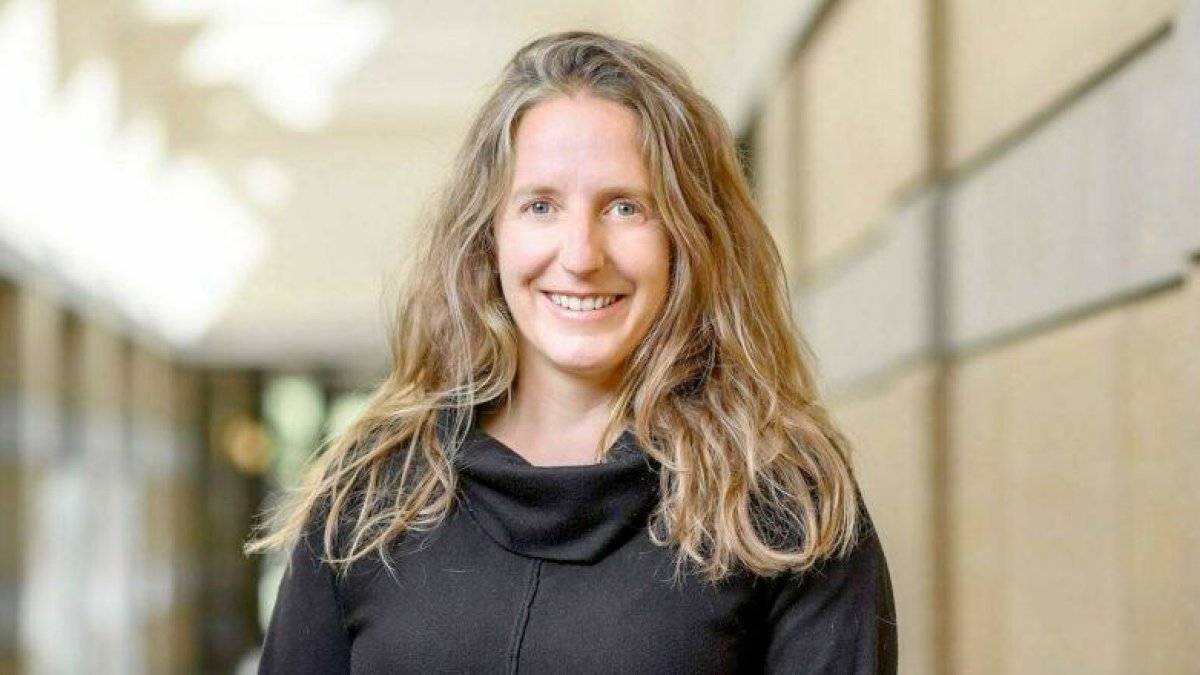 Susan Ostermann es la nueva directora de su Instituto Liu para Asia y Estudios Asiáticos.