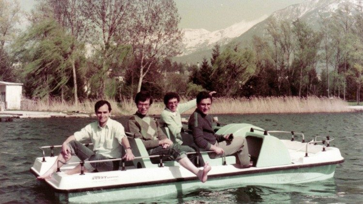 Prevost (a la izquierda) junto al agustino Tomás Marcos en unas vacaciones.