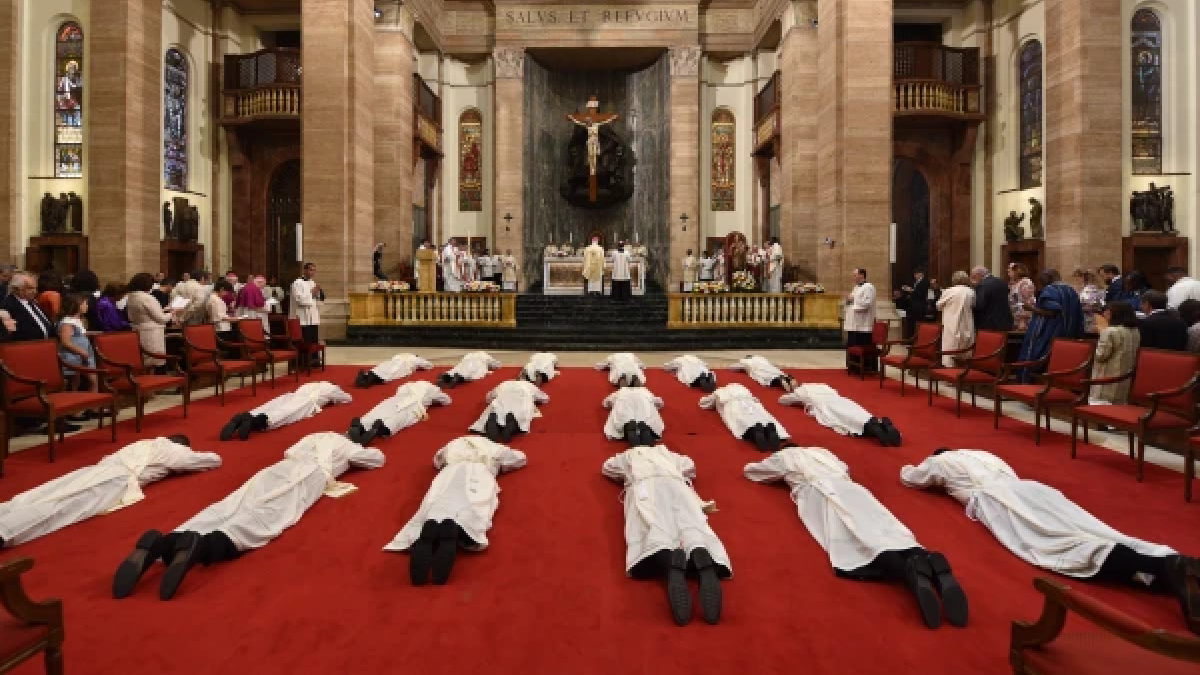 El Papa León XIV envió su bendición especialmente a los recién ordenados.