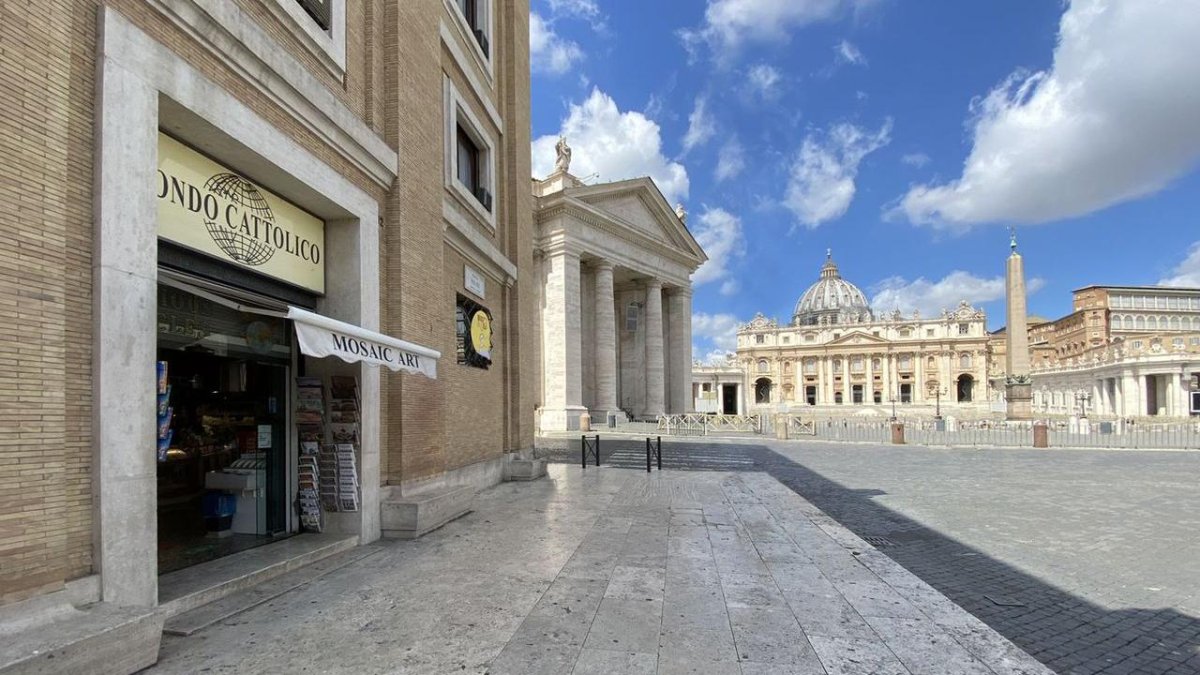 La tienda de Mondo Cattolico en el Vaticano
