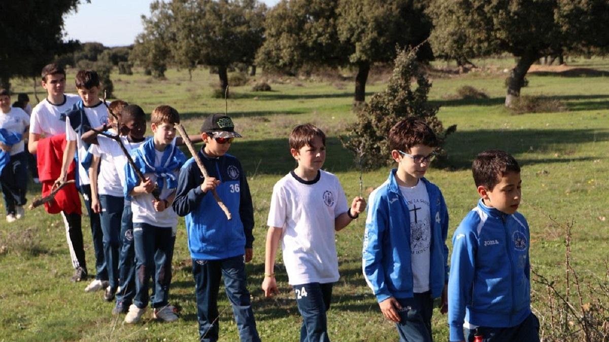 Los chavales de la Escolanía de la Santa Cruz, de excursión