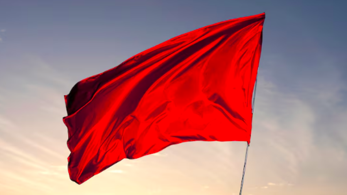 Red flag, una bandera roja, señal de alarma