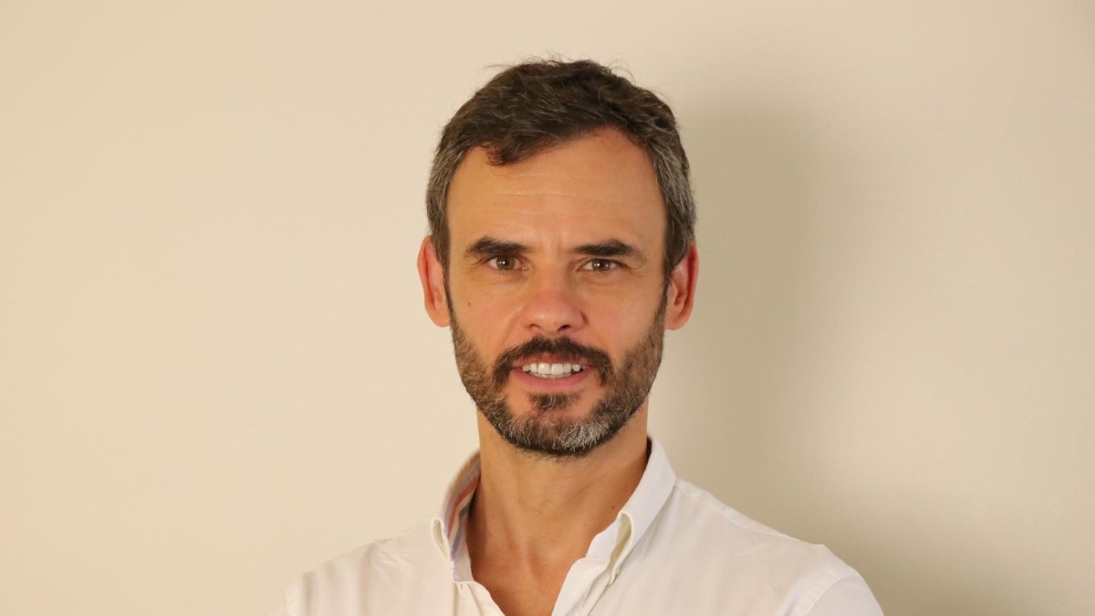 Javier Alonso, es el director del curso online