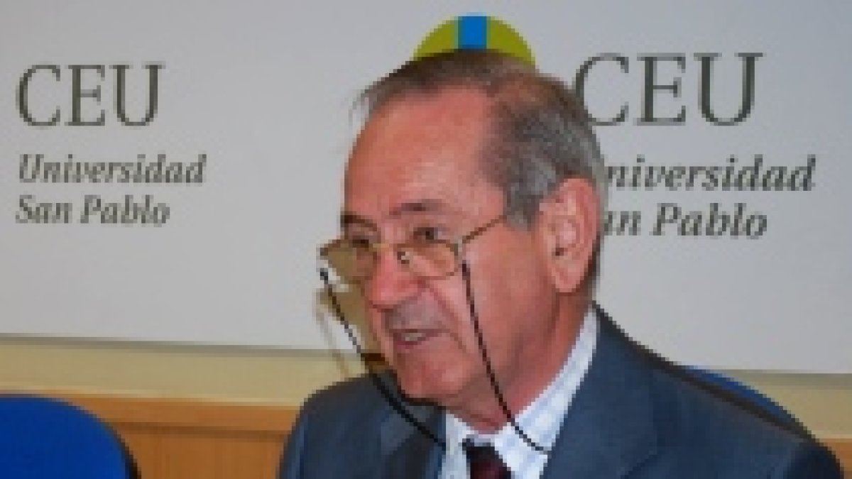 «Los periodistas católicos no deben sustituir la verdad por el consenso»