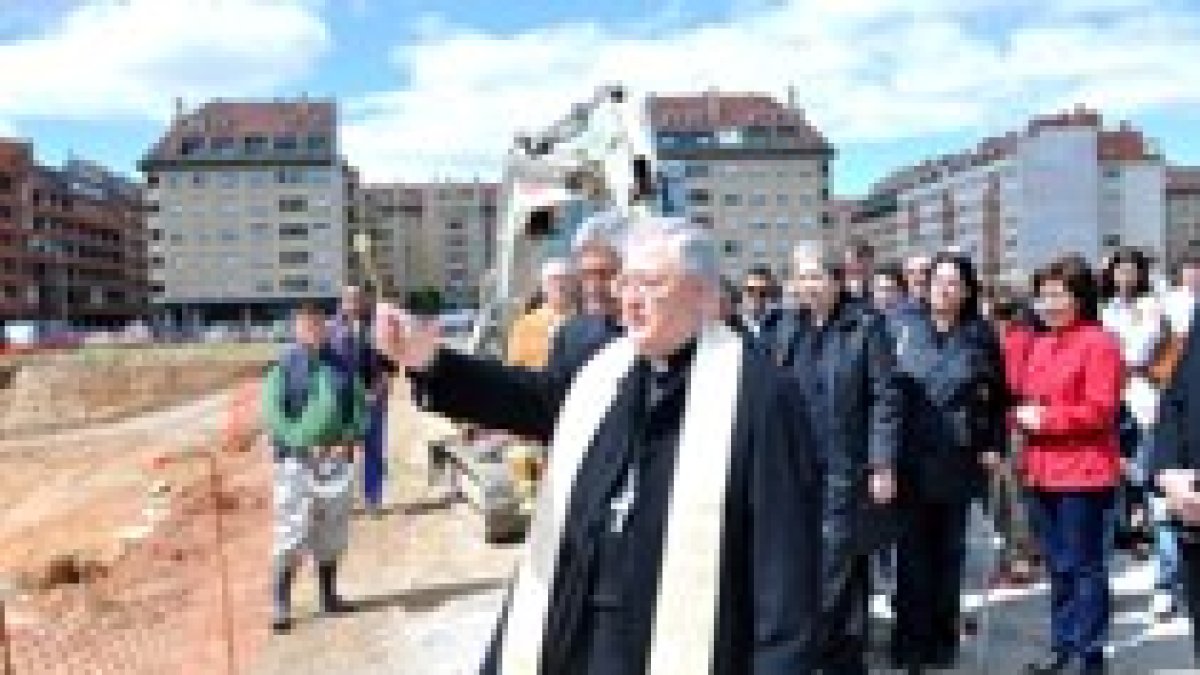 Un nuevo colegio del Opus Dei resiste el acoso del PSOE en Alcalá de Henares