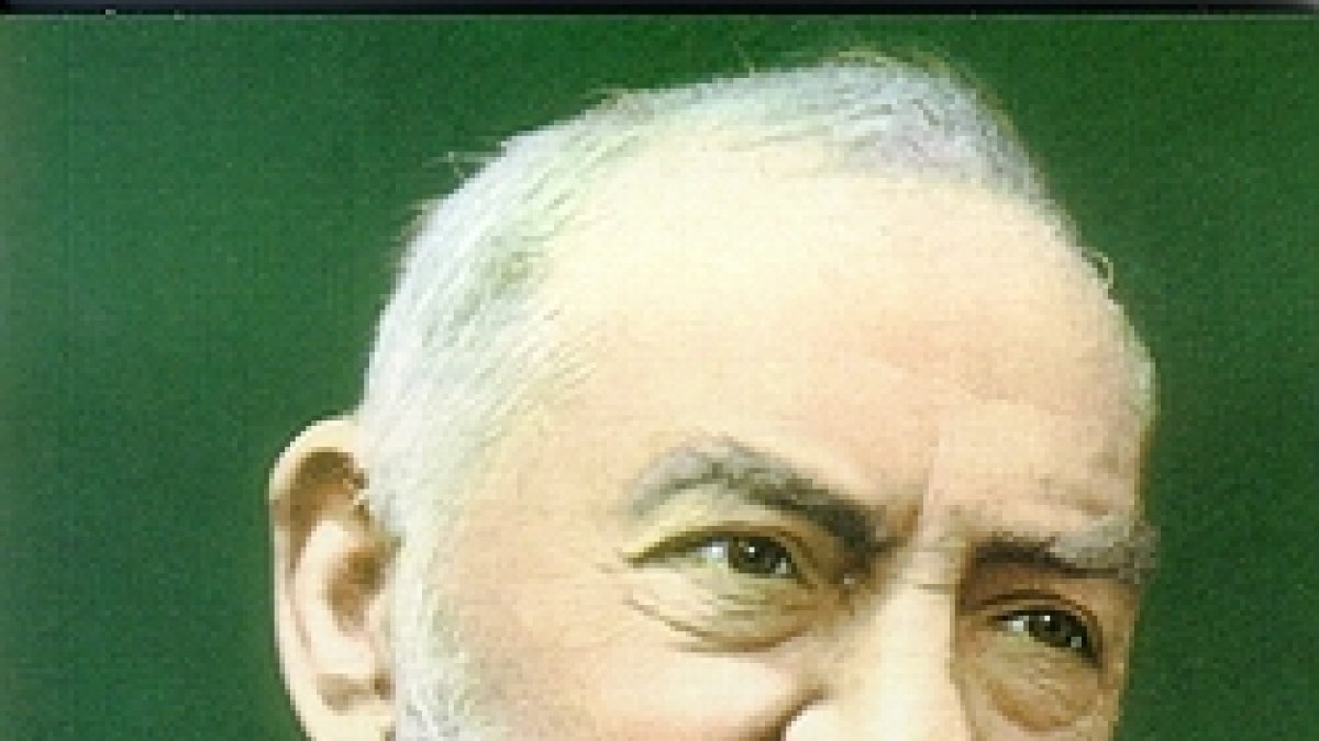 Peregrinación masiva para venerar al Padre Pio Pietrelcina