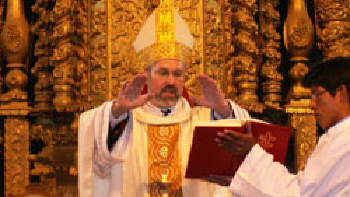 La Iglesia necesita sacerdotes que vivan auténtica obediencia, recuerda Obispo peruano