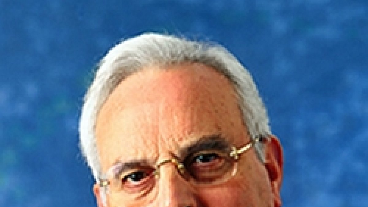 «El punto de encuentro entre la libertad de expresión y el respeto a las ideas de los demás está en la ética»