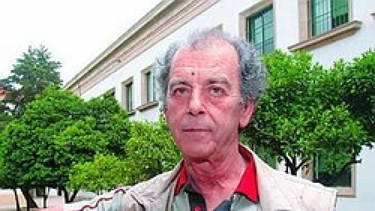 Enrique de Castro: «Ya no hay que rendir culto a Dios, sino al ser humano»