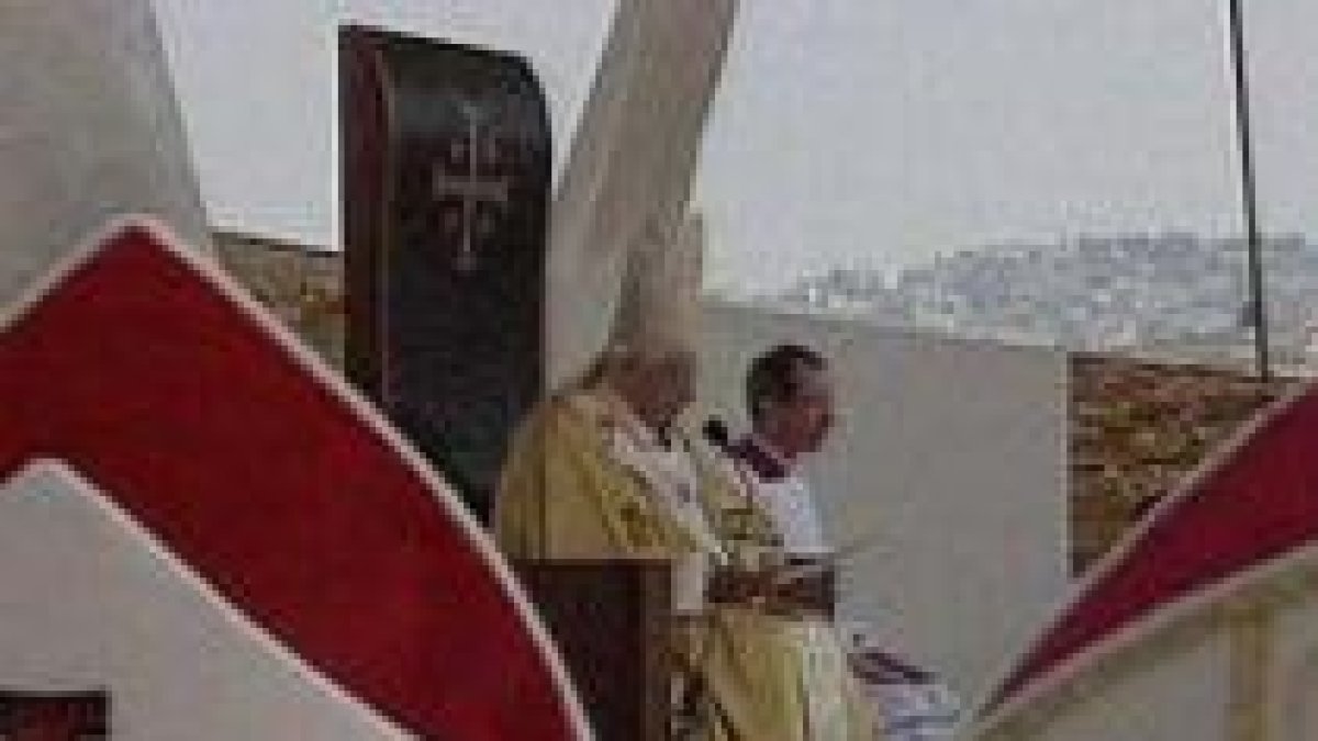 El Papa llama en Nazaret a la reconciliación de los cristianos y musulmanes