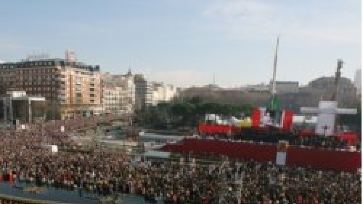 Apoyo masivo a la fiesta de la familia cristiana