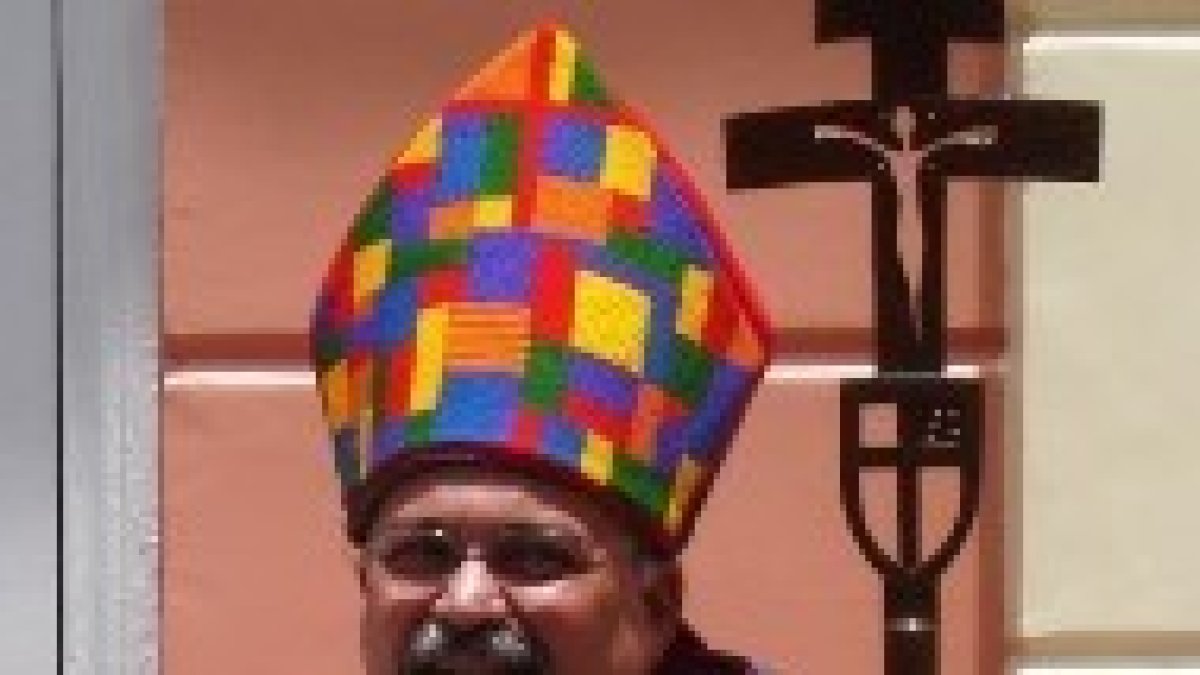 Vestimenta litúrgica de un obispo anglicano