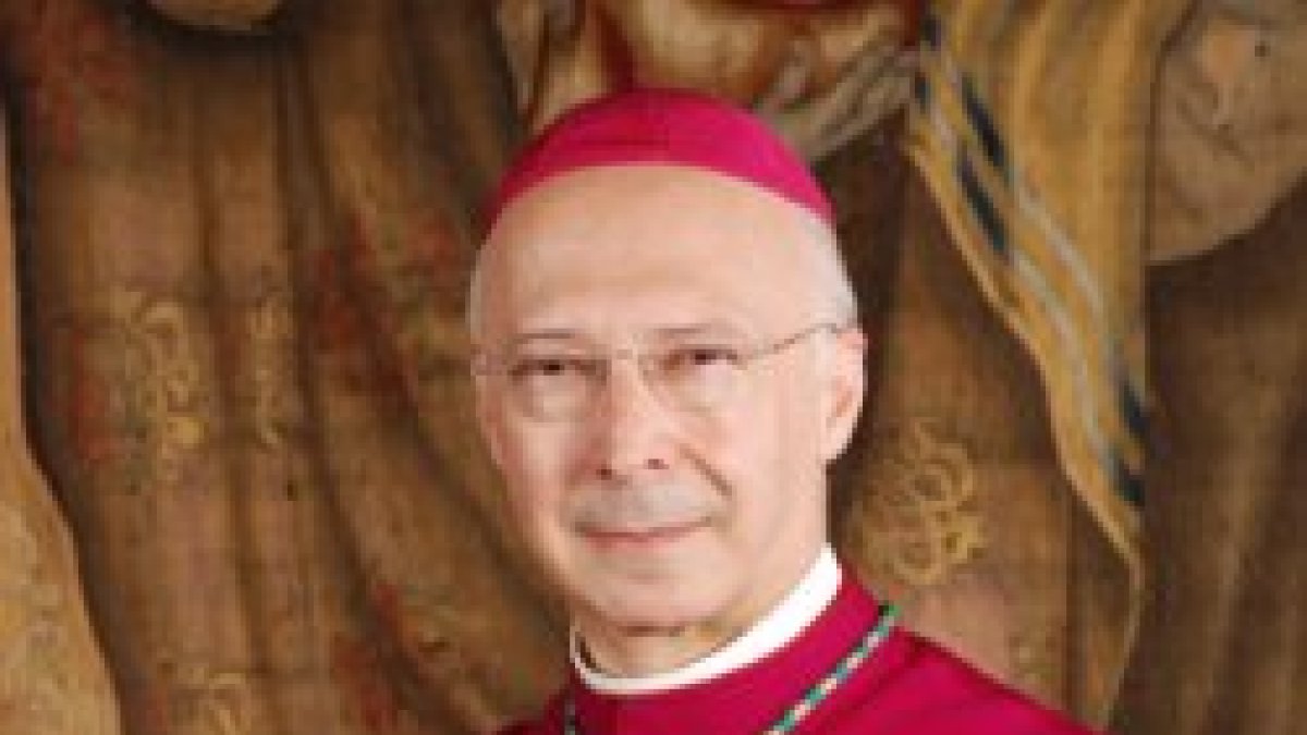 Cardenal Bagnasco: No dar alimento y agua a una persona, ¿cómo se puede llamar sino homicidio?