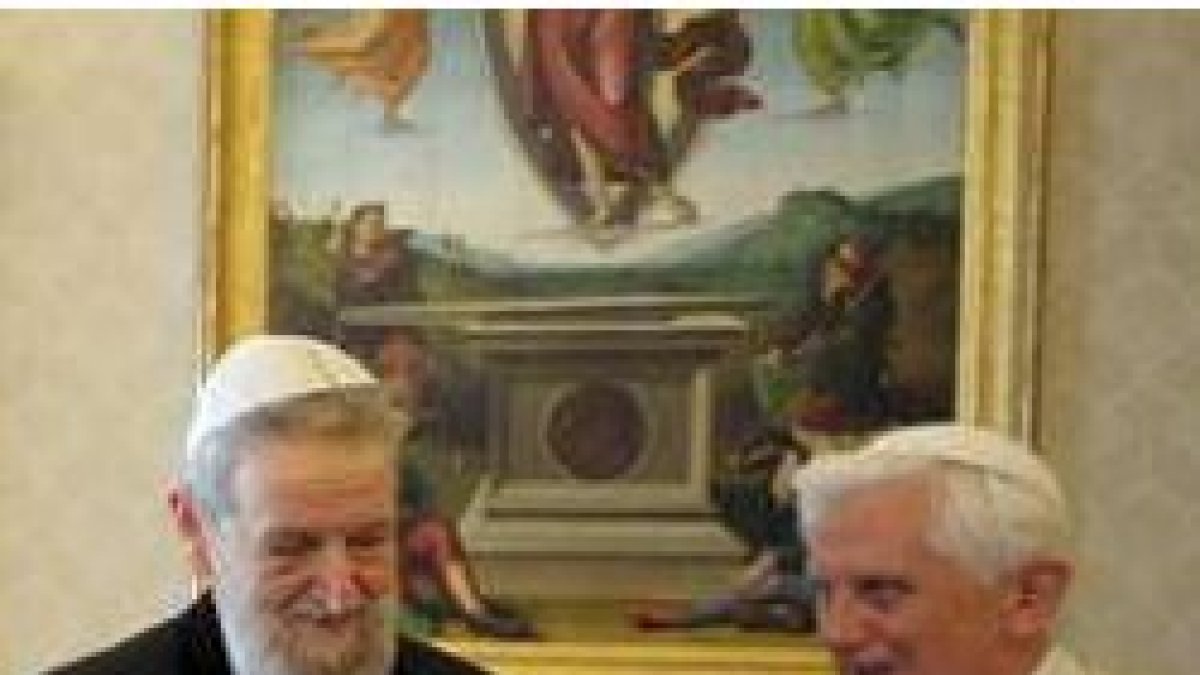 El Papa visitará en otoño la sinagoga de Roma