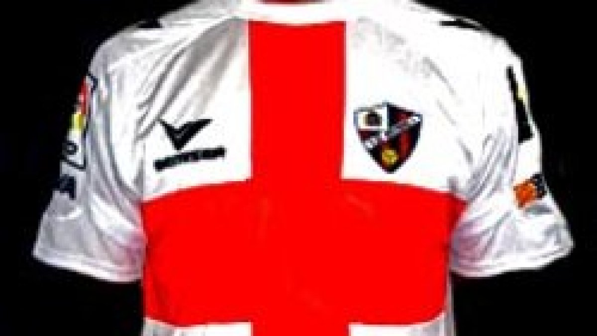 Denuncian al Huesca porque su segunda camiseta lleva la Cruz de San Jorge