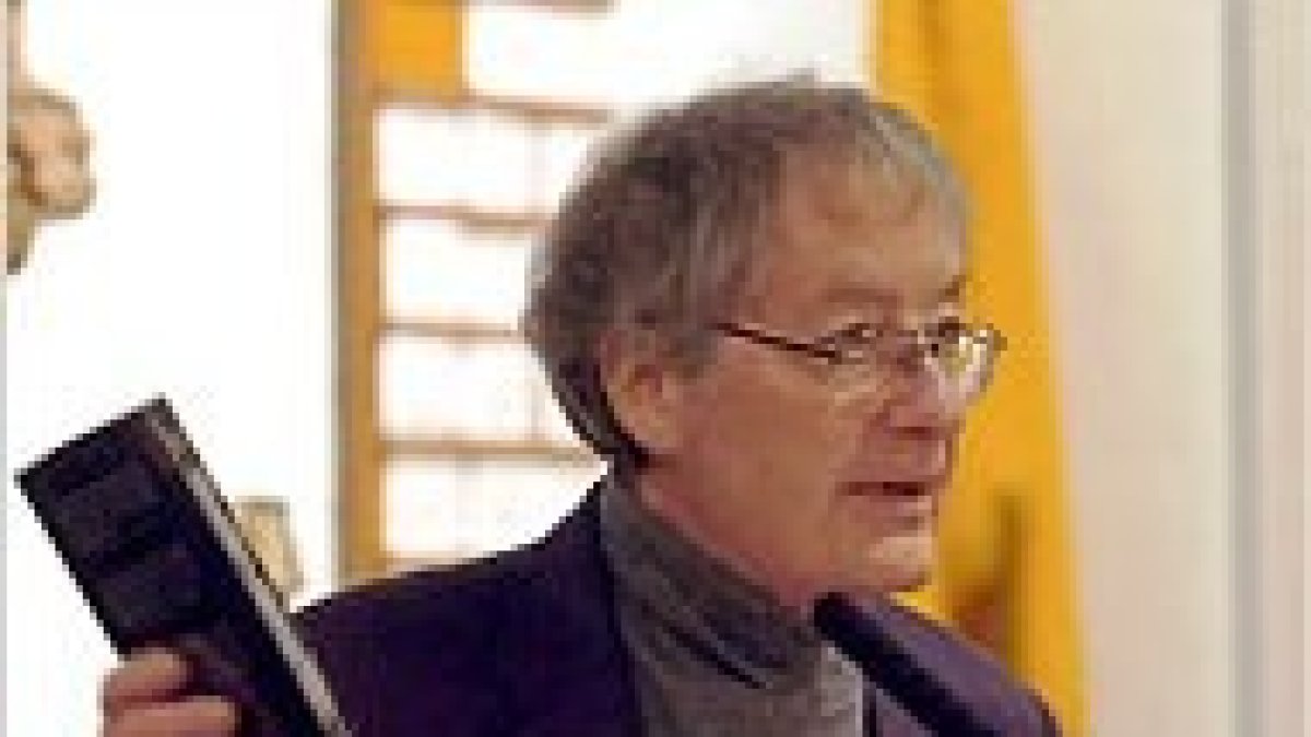 Kenneth Woodward