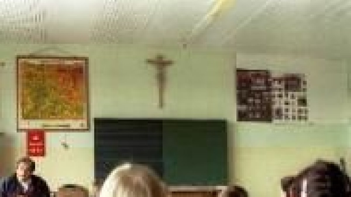 Alcaldes italianos responden con más crucifijos a polémico fallo de Estrasburgo