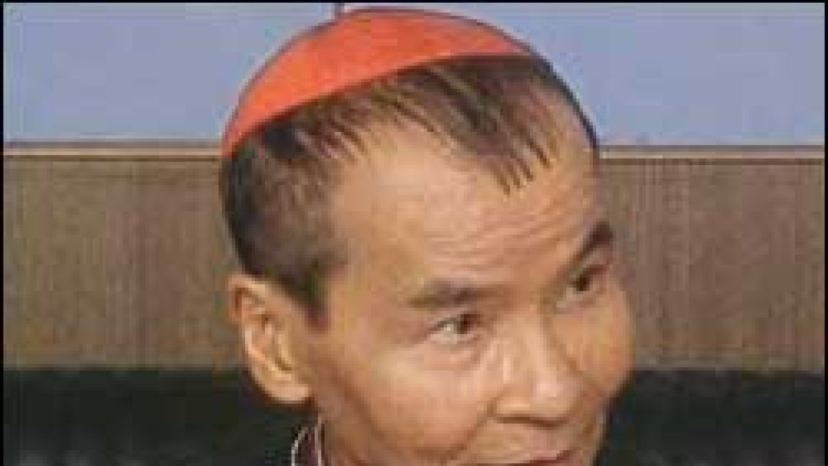 EL Papa ensalza la figura del cardenal Pham Dinh Tung tras su muerte