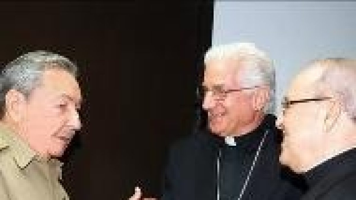 Raúl Castro y los obispos cubanos