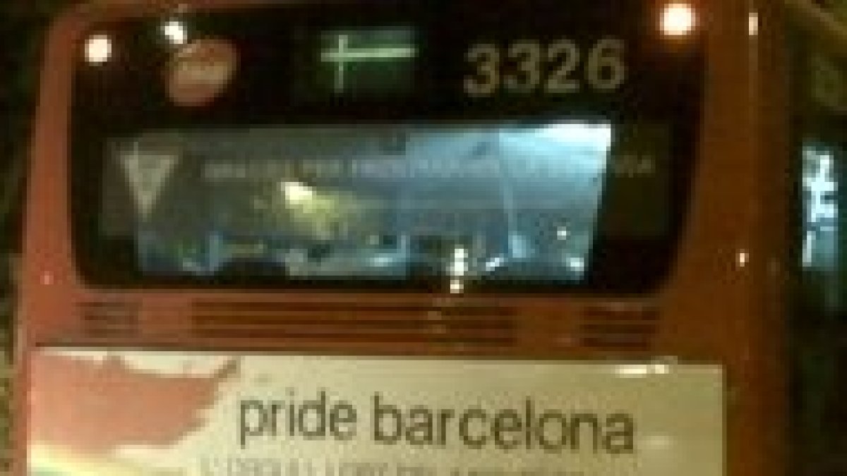 Autobus con propaganda gay