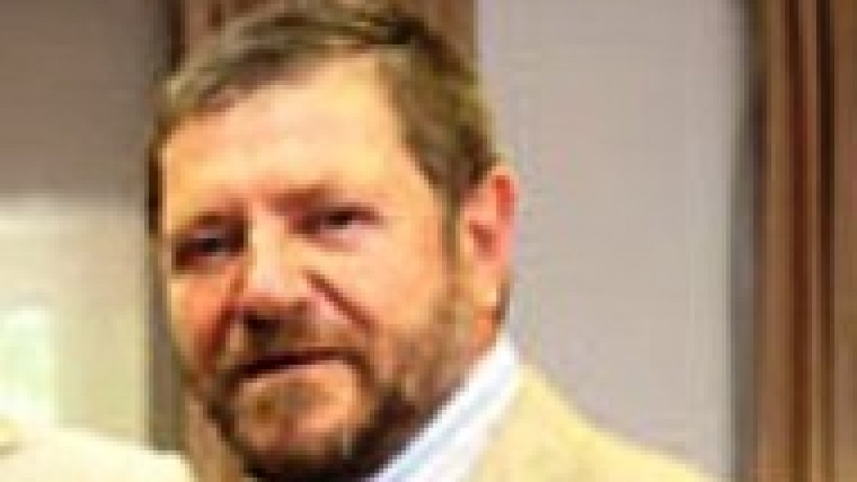 Roberto Lertxundi, senador socialista