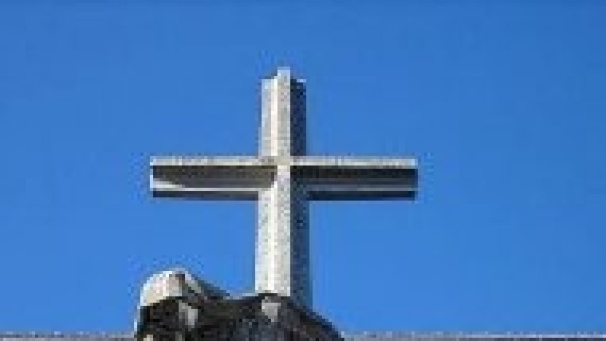 Escultura de La Piedad de Juan de Ávalos en el Valle de los Caídos