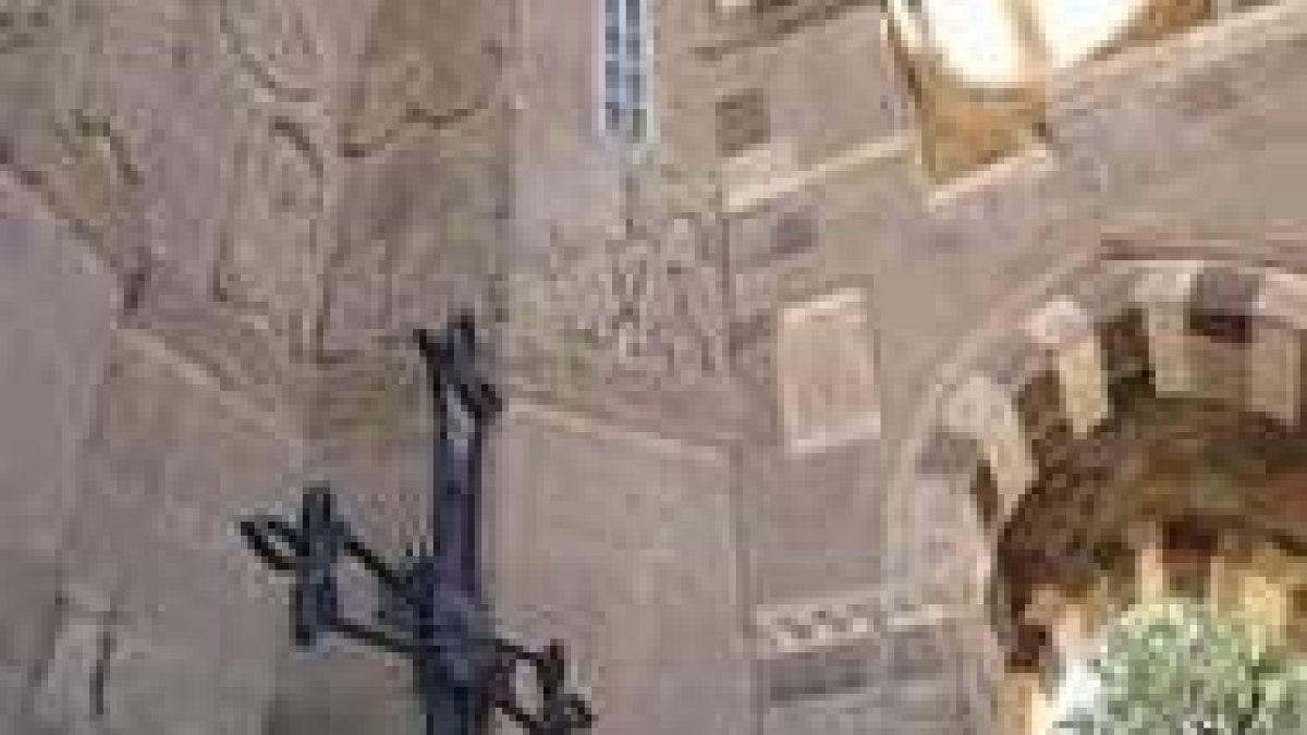 La Catedral de la Santa Cruz de Akdamar