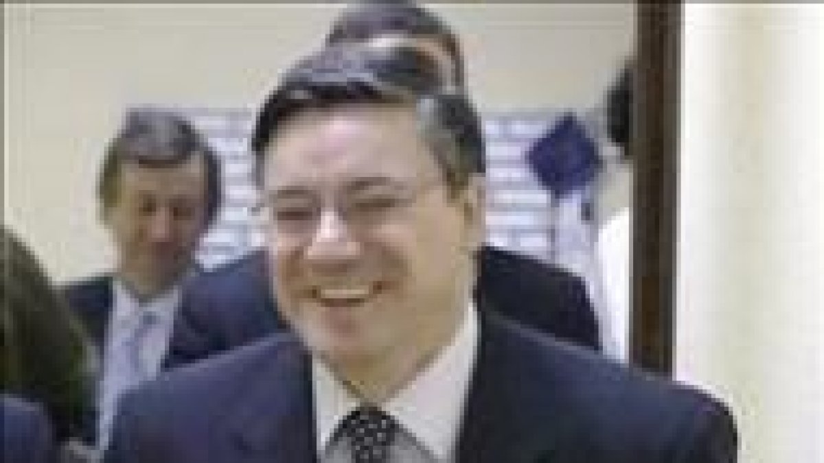 El Gobierno no ve «lógico» que haya símbolos religiosos en la escuelas