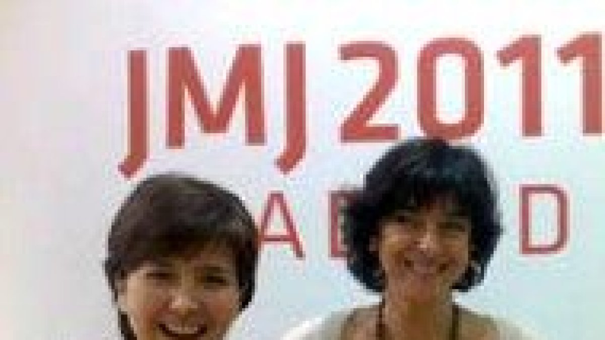 Rita Irasema Junto a María Vallejo-Nájera